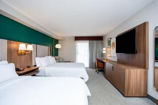holiday inn and suites daytona beach on the ocean