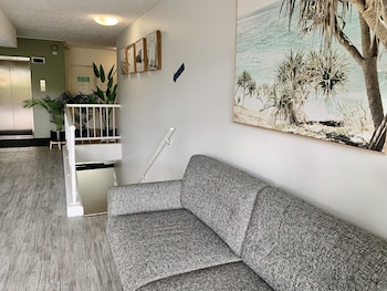 outrigger burleigh