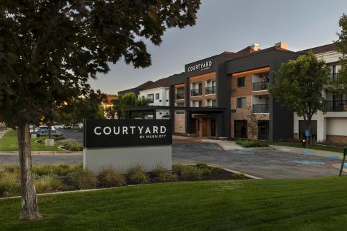courtyard by marriott layton