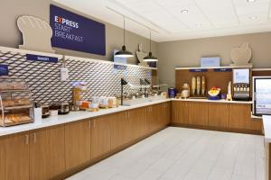 holiday inn express layton by ihg