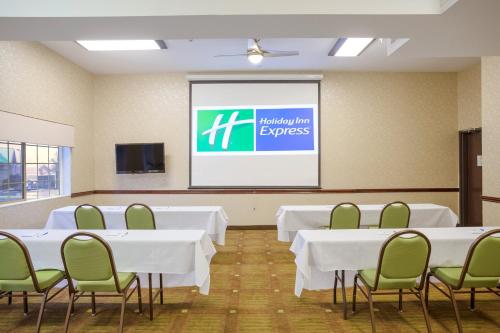holiday inn express layton by ihg