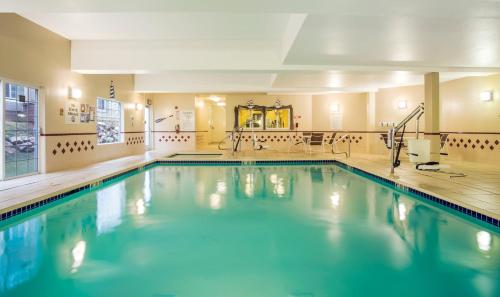 holiday inn express layton by ihg