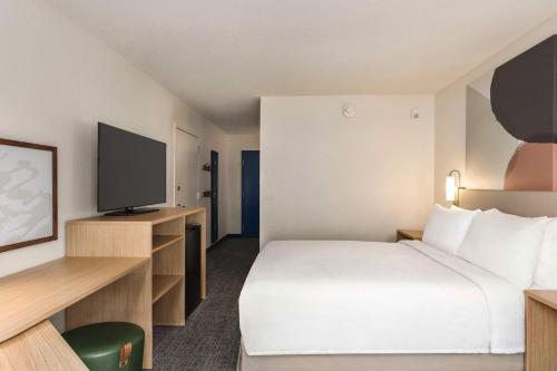 spark by hilton mystic groton