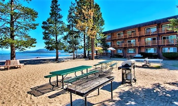 Tahoe Beach & Ski Club,,3 star