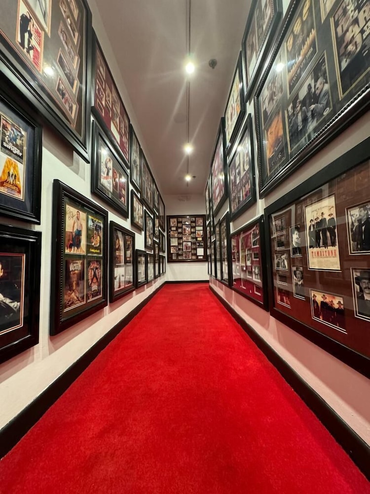 best western plus hollywood hills hotel