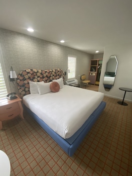 best western plus hollywood hills hotel