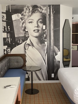 best western plus hollywood hills hotel