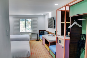 best western plus hollywood hills hotel