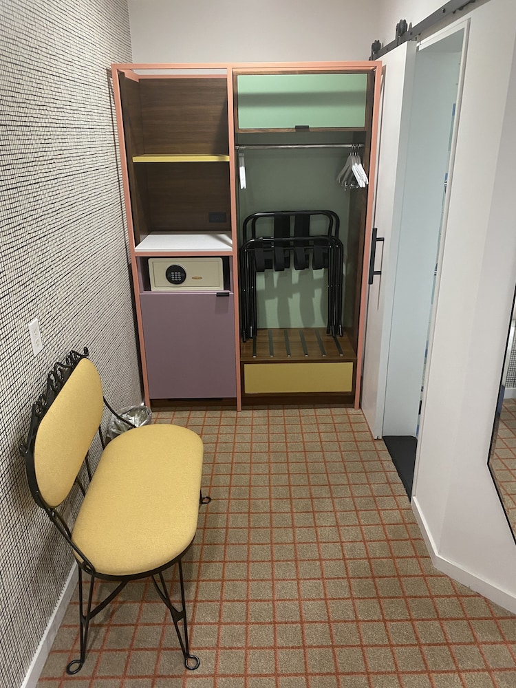 best western plus hollywood hills hotel