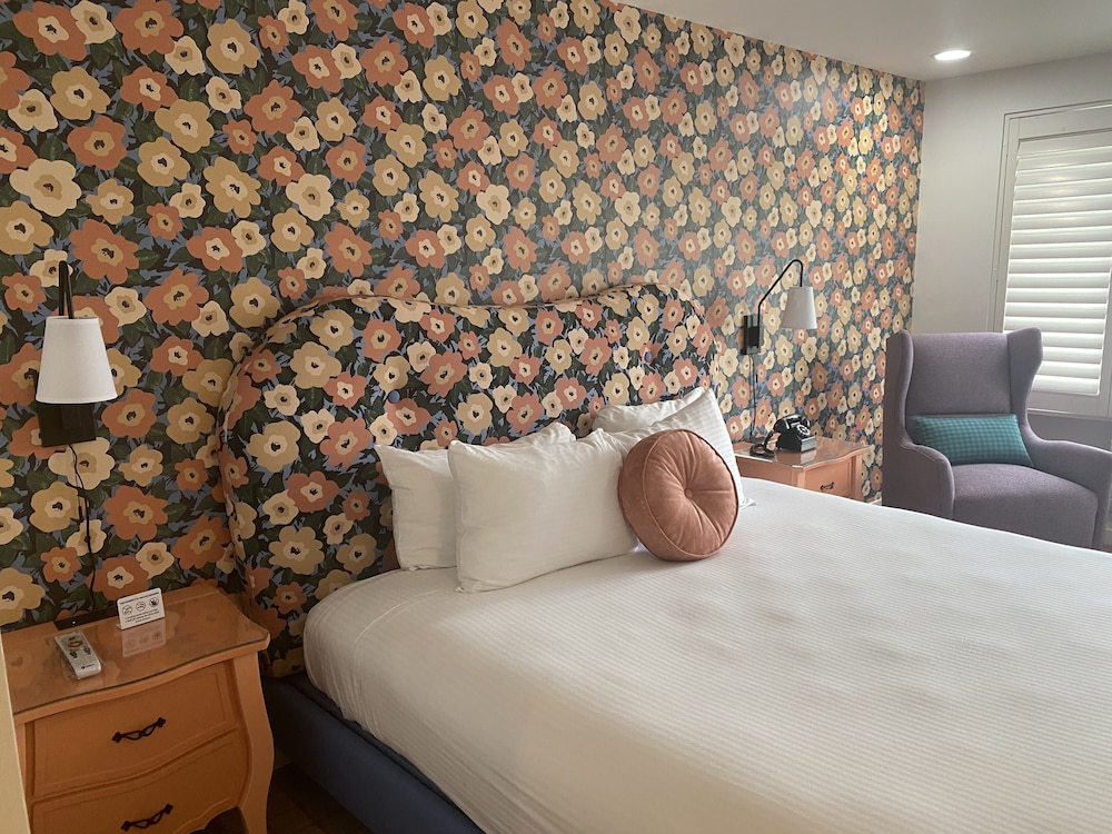 best western plus hollywood hills hotel