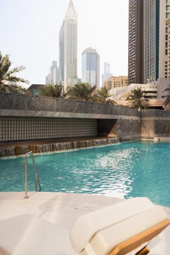 jumeirah emirates towers hotel