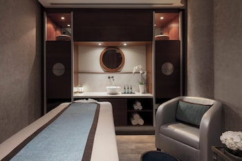 jumeirah emirates towers hotel