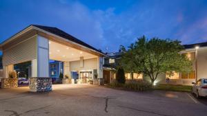 Best Western Plus Windjammer Inn & Conference Center,Near University Of Vermont,3 star