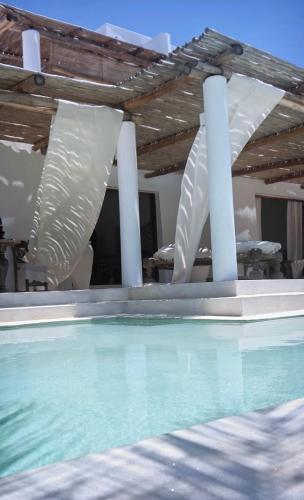 simba wa kale luxury suites and beach watamu