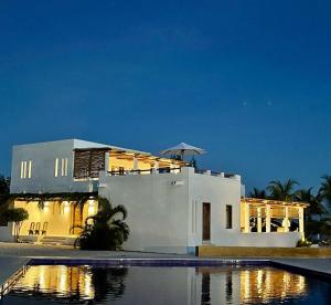 simba wa kale luxury suites and beach watamu
