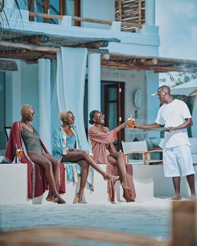 simba wa kale luxury suites and beach watamu