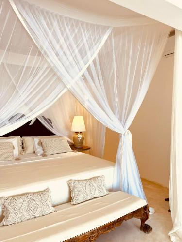simba wa kale luxury suites and beach watamu
