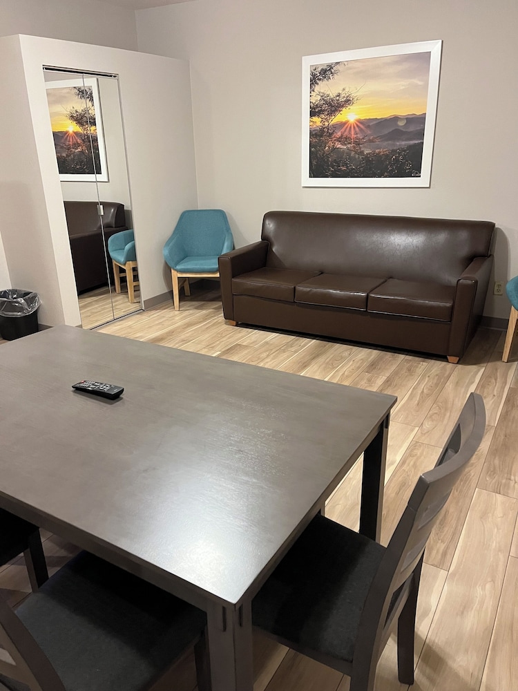 days inn by wyndham hutchinson