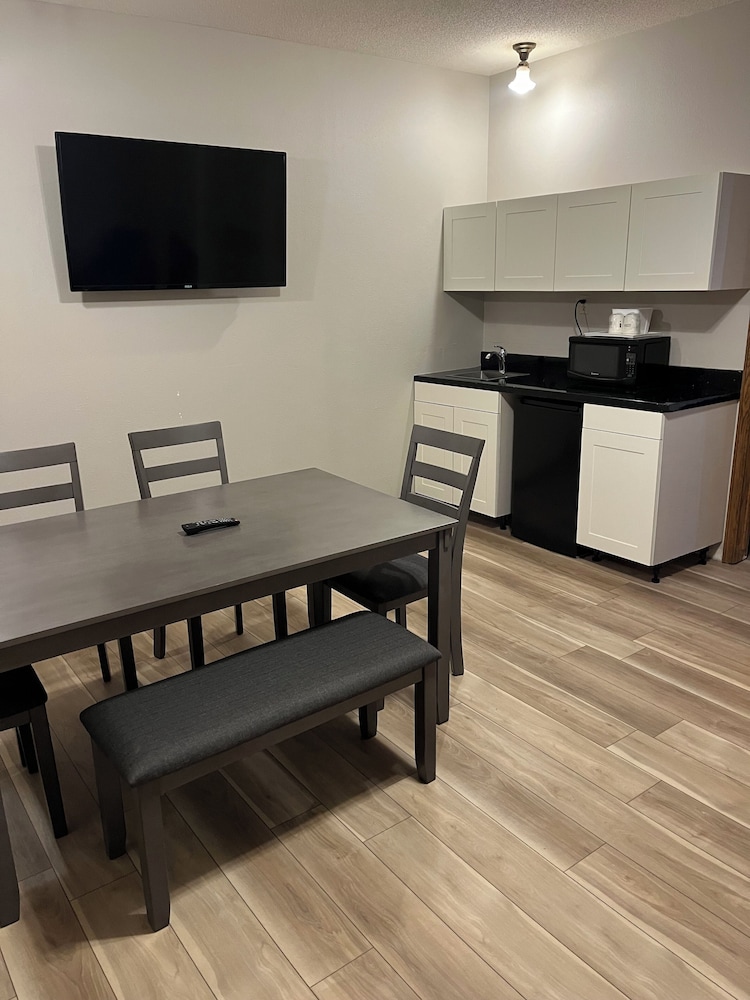 days inn by wyndham hutchinson