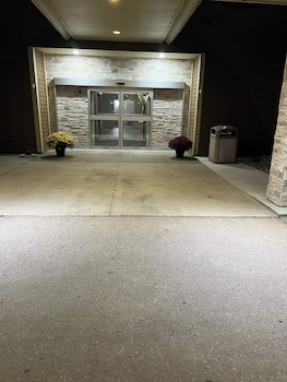 days inn by wyndham hutchinson