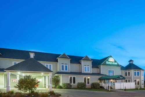 days inn by wyndham hutchinson