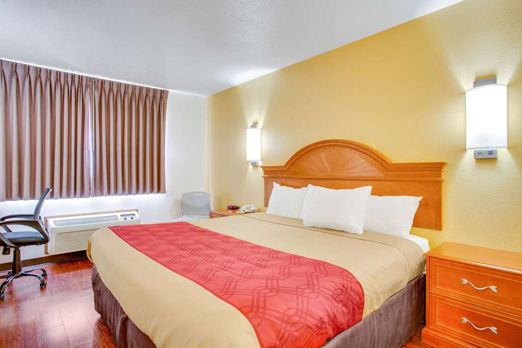 econo lodge inn and suites albuquerque east i 40 eubank exit