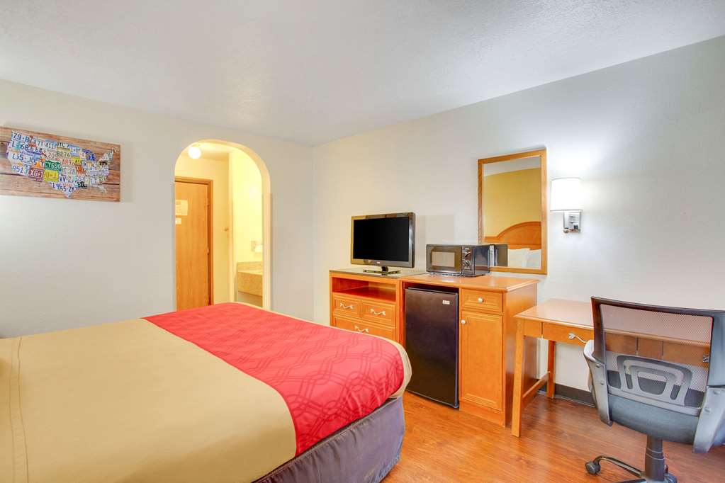 econo lodge inn and suites albuquerque east i 40 eubank exit