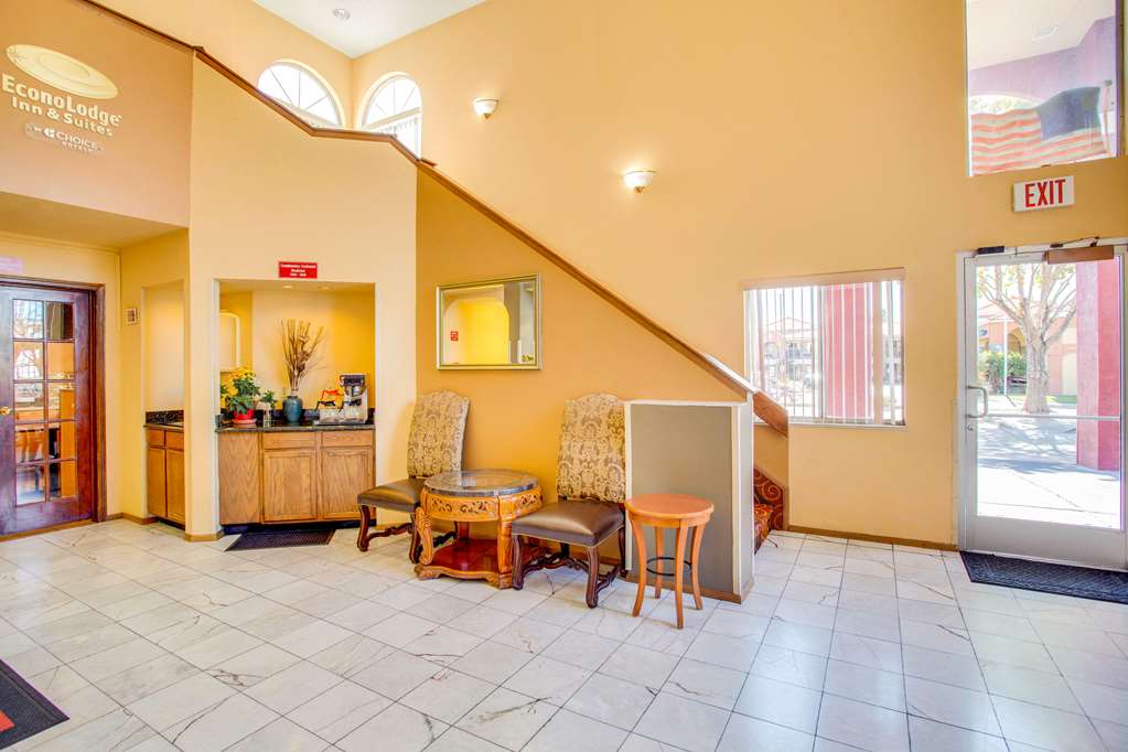 econo lodge inn and suites albuquerque east i 40 eubank exit