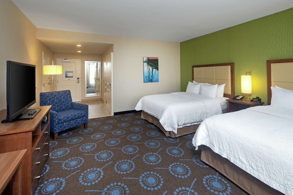 hampton inn by hilton halifax downtown