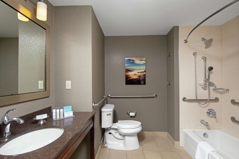 hampton inn by hilton halifax downtown