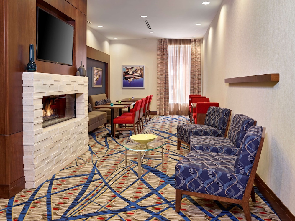 hampton inn by hilton halifax downtown