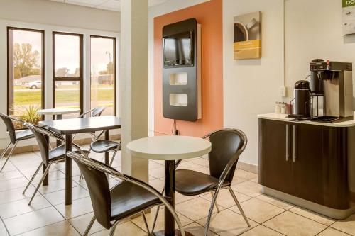 motel 6 albert lea mn