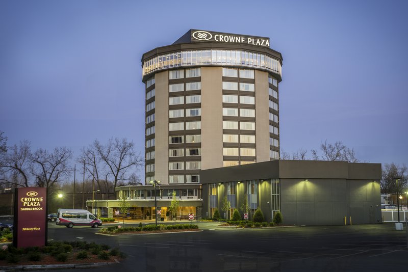 crowne plaza saddle brook by ihg
