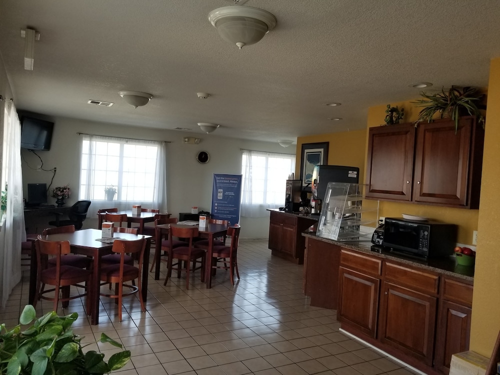 rodeway inn goddard