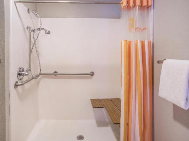 la quinta by wyndham ofallon il st louis