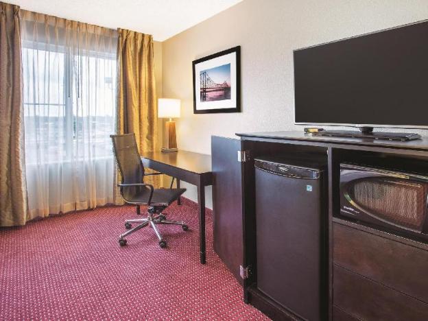 la quinta by wyndham ofallon il st louis