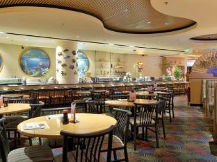 the orleans hotel and casino