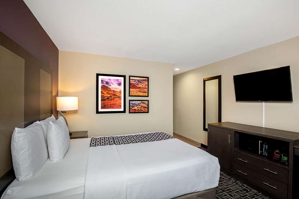 la quinta inn and suites by wyndham las vegas nellis