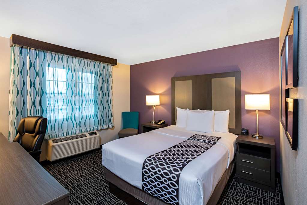 la quinta inn and suites by wyndham las vegas nellis