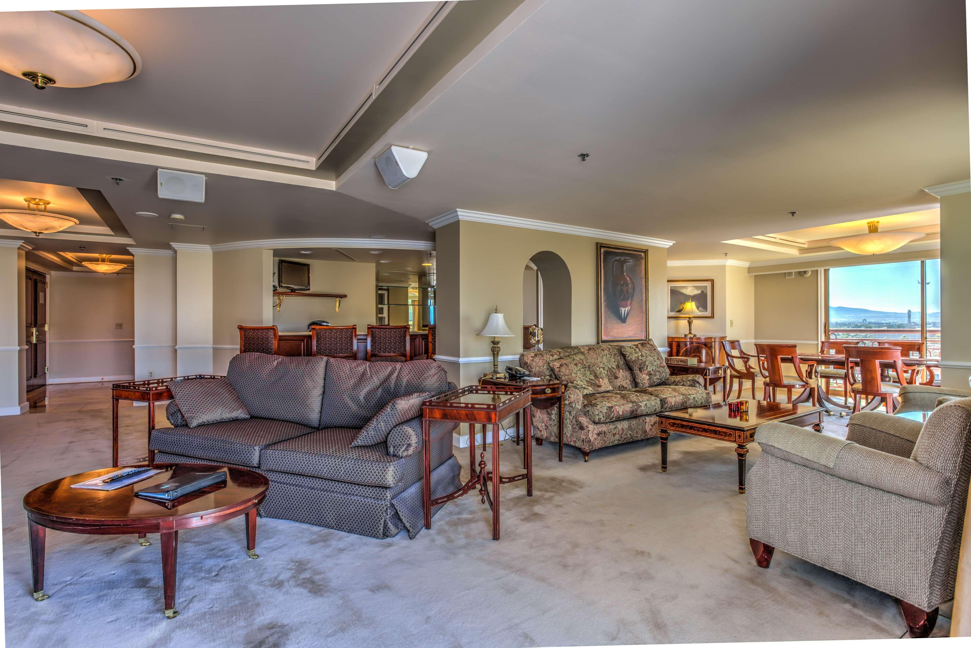 embassy suites by hilton convention center las vegas