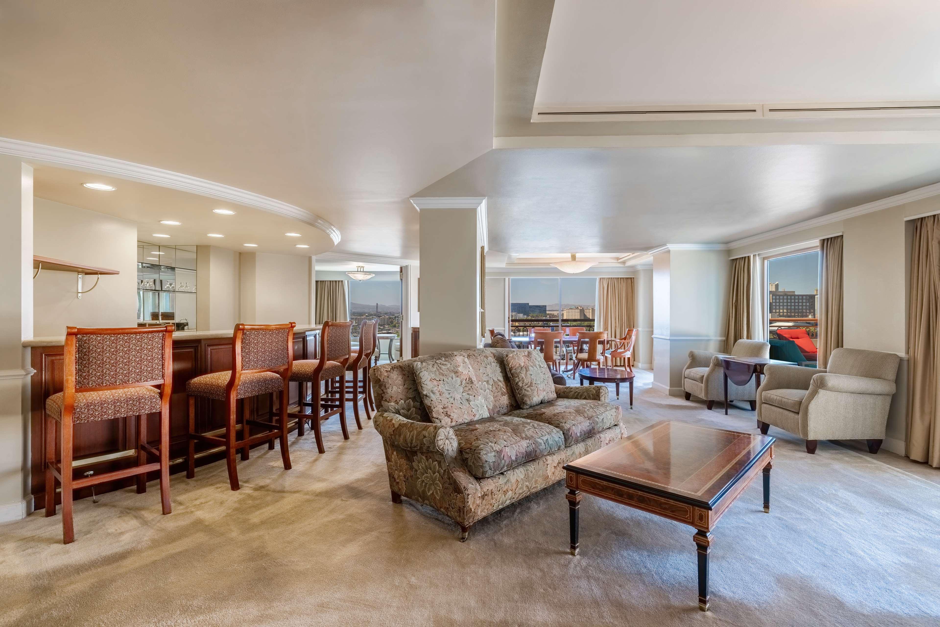 embassy suites by hilton convention center las vegas