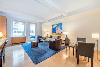 The Lombardy Hotel,Jersey City>>New York,4 star