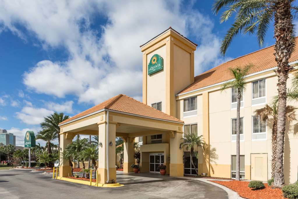 la quinta inn and suites by wyndham orlando universal area
