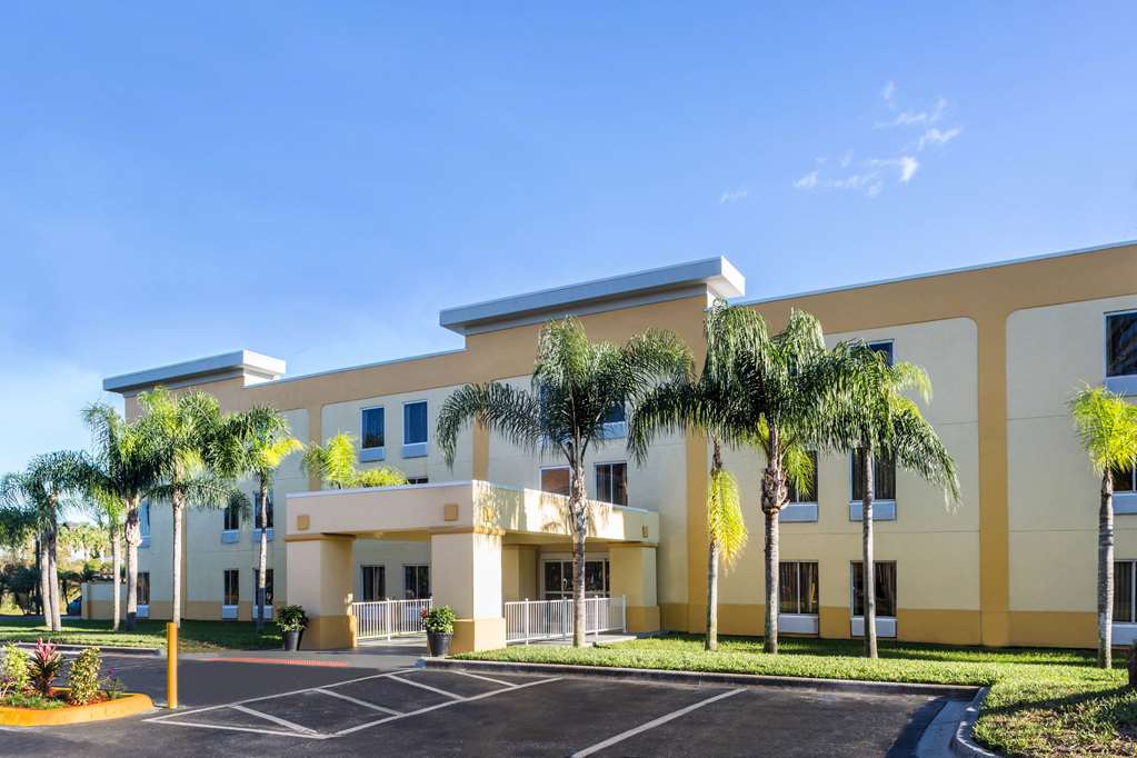 la quinta inn and suites by wyndham orlando universal area