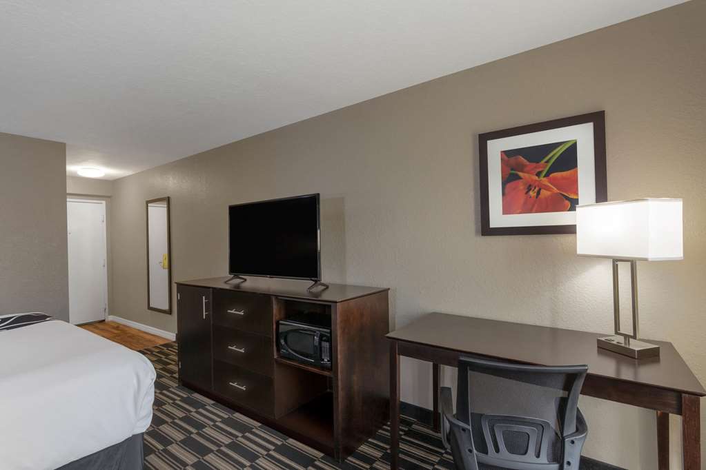 la quinta inn and suites by wyndham orlando universal area
