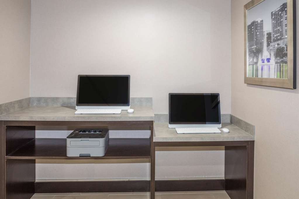 la quinta inn and suites by wyndham orlando universal area