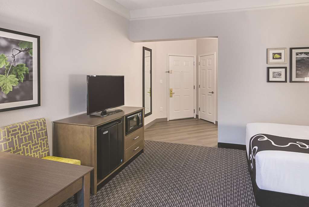 la quinta inn and suites by wyndham orlando ucf