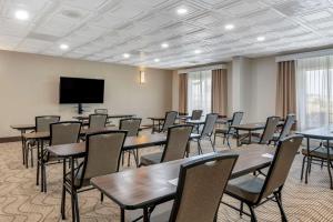 comfort inn and suites orlando north