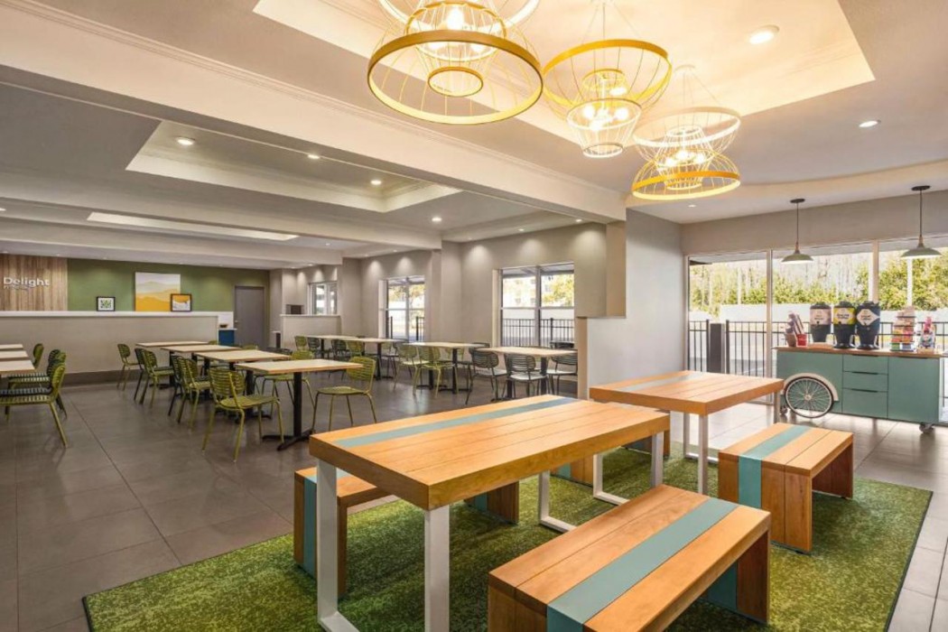 spark by hilton orlando universal blvd