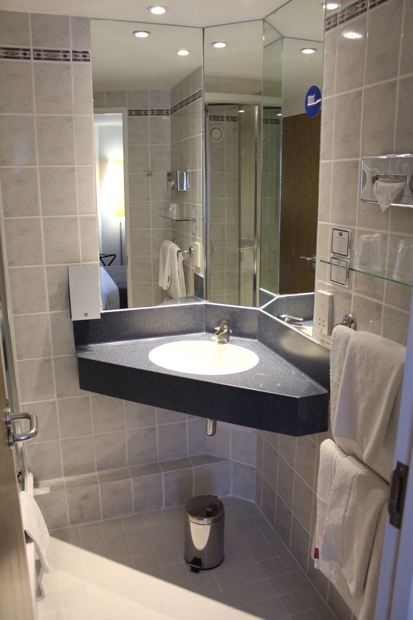 holiday inn express london croydon by ihg